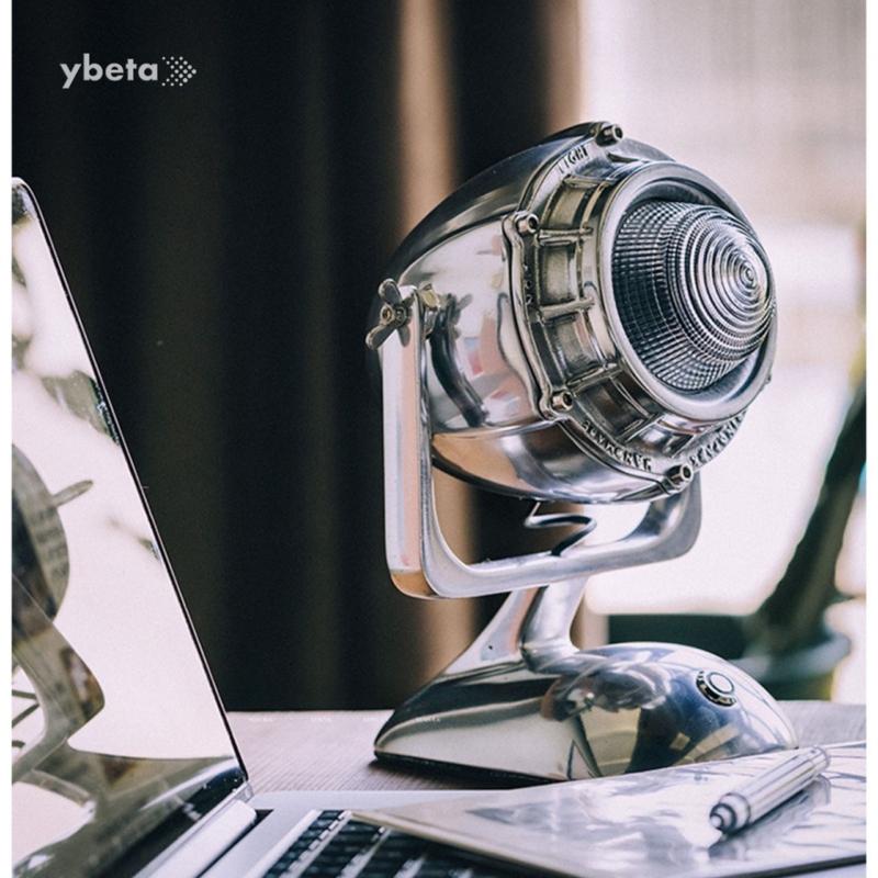 Vintage Engine Table Lamp – Touch Dimming, Adjustable Color Temp, Rechargeable LED