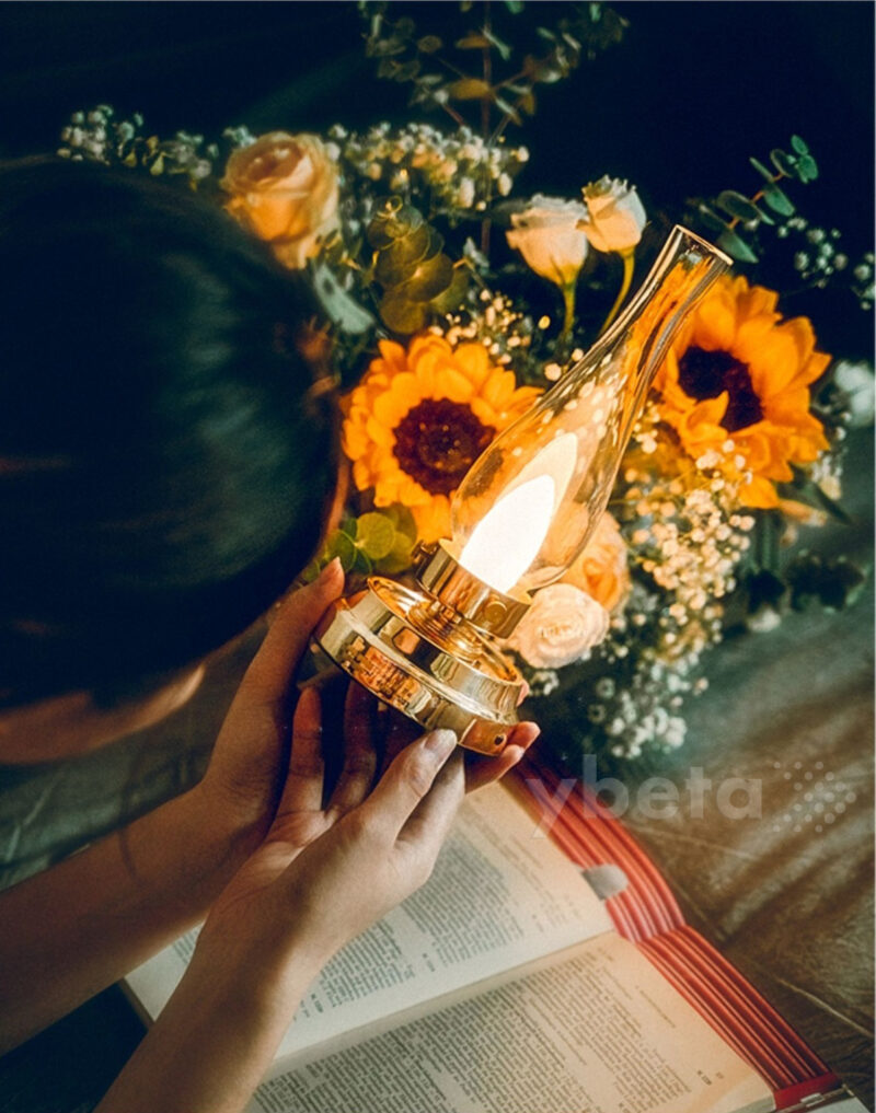 Vintage Brass Rechargeable Oil Lamp – LED Candlelight Night Lamp